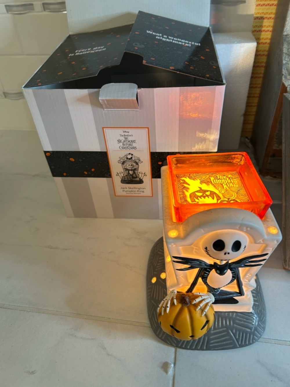 Scentsy Jack Skellington Pumpkin King Warmer in White, Black, Orange.Works great